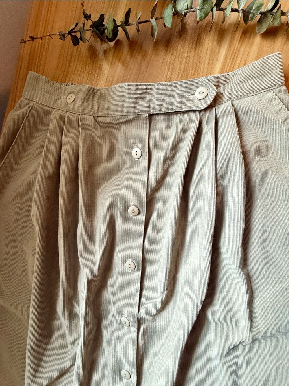 Vintage Ashley Corduroy Midi Skirt Button Front Pleated Beige Fits Size 8/10 - Picture 3 of 10